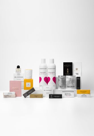 December Beauty Box (MOLECULE) December Beauty Box (MOLECULE)
